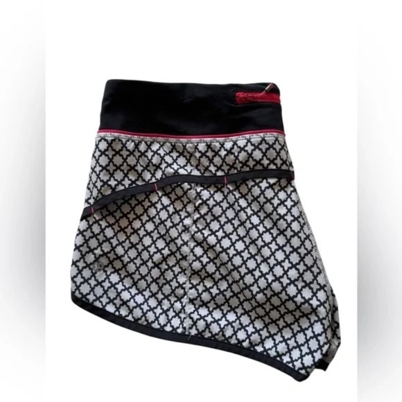 LULULEMON | Run: Speed Short *4-way Stretch Soul Geo Silver Spoon Black / Black - Picture 2 of 6